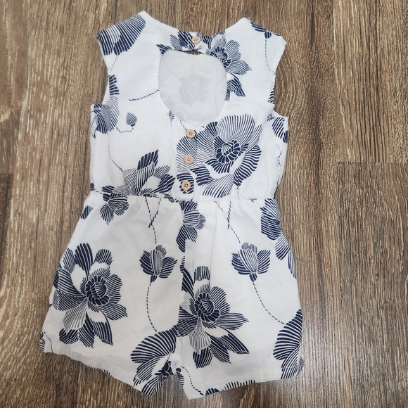Girls 2t Old Navy Floral Romper - Picture 2 of 5
